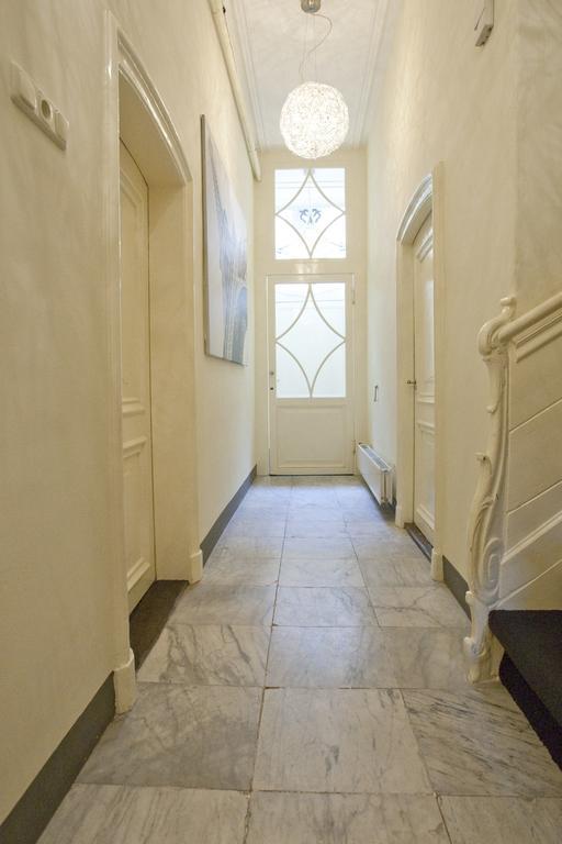 B&B Bij De Sassenpoort Zwolle  Ruang foto